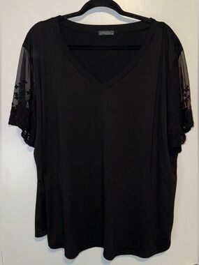 Ofeefan Black V-Neck Tee with Lace Sleeves